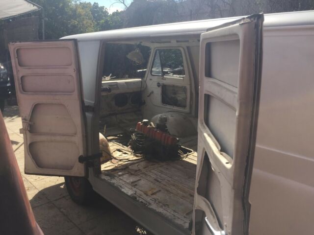 Ford E-Series Van 1963 image number 5