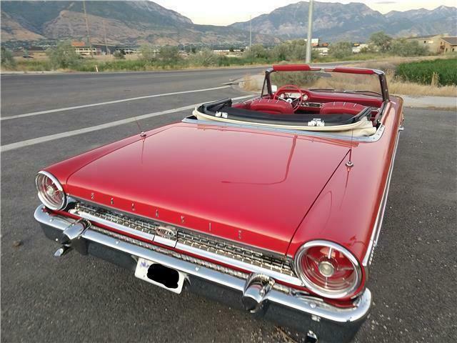 Ford Galaxie 1963 image number 10