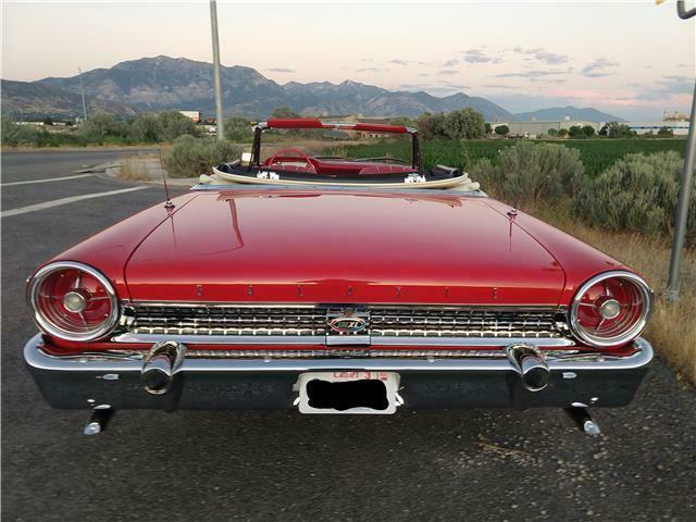 Ford Galaxie 1963 image number 36