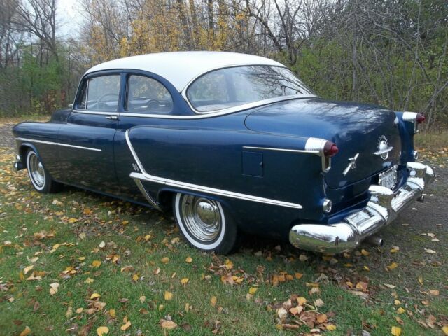 Oldsmobile Rocket Eighty-Eight 1953 image number 17