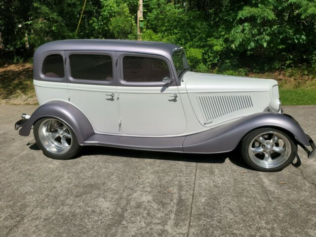 Ford 4 door 1934 image number 0