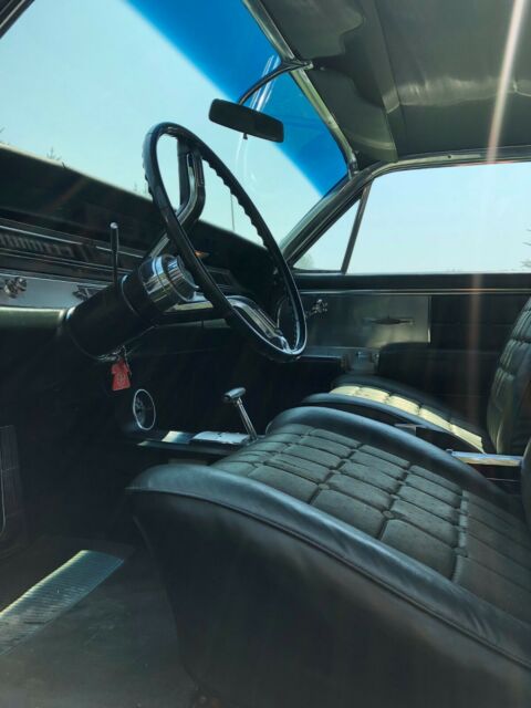 Oldsmobile Ninety-Eight 1964 image number 19