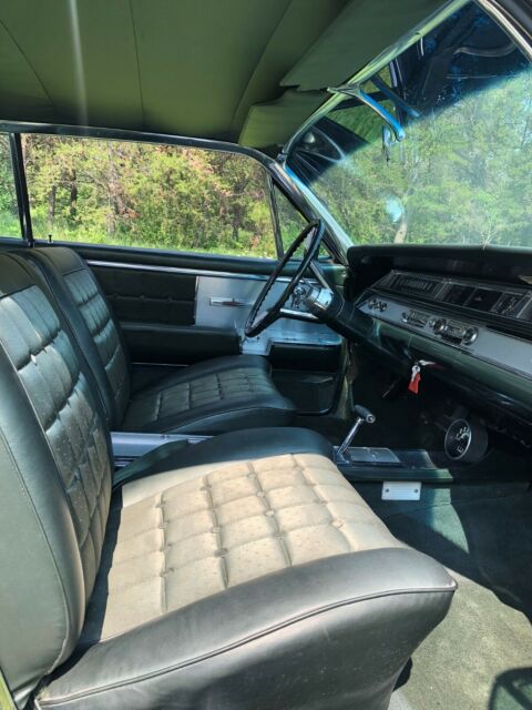 Oldsmobile Ninety-Eight 1964 image number 23