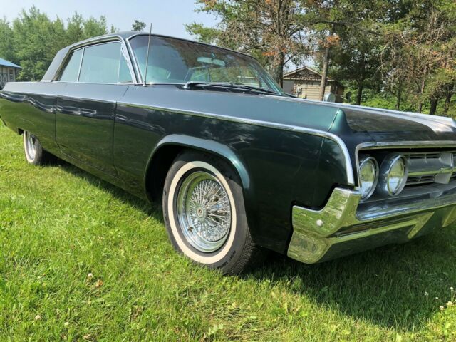 Oldsmobile Ninety-Eight 1964 image number 26