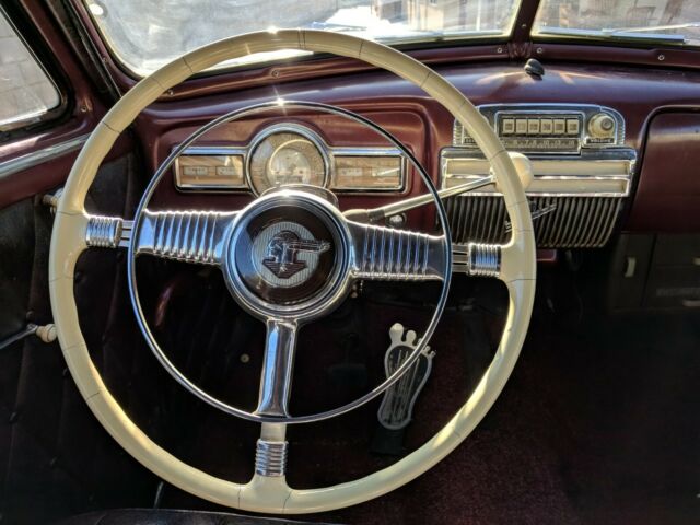 Pontiac Torpedo 1948 image number 13