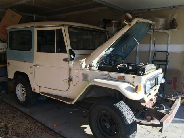 Toyota Land Cruiser 1973 image number 0