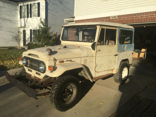 Toyota Land Cruiser 1973 image number 2