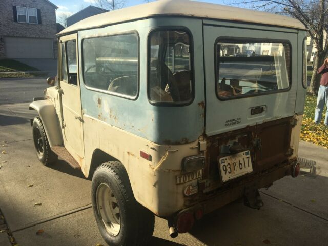 Toyota Land Cruiser 1973 image number 3