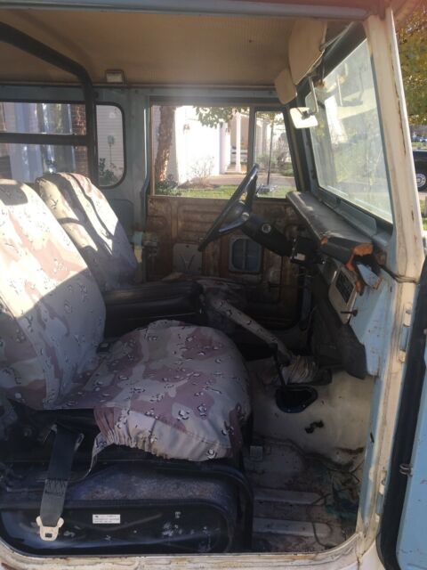 Toyota Land Cruiser 1973 image number 4