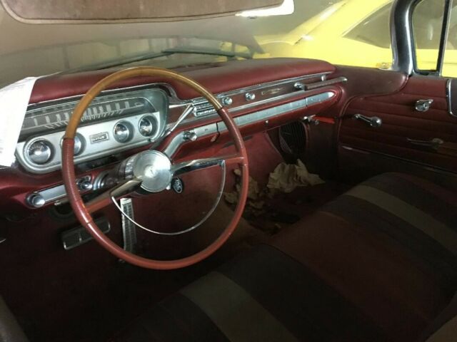 Pontiac Bonneville 1960 image number 4