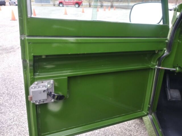 Land Rover Defender 1963 image number 35