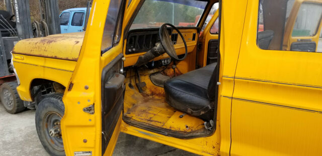 Ford F-250 1977 image number 34