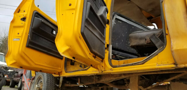 Ford F-250 1977 image number 35