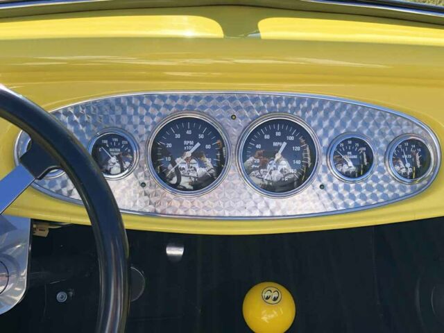 Ford Roadster 1932 image number 40