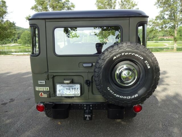 Toyota Land Cruiser 1972 image number 29