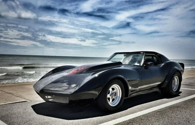 Chevrolet Corvette 1976 image number 17