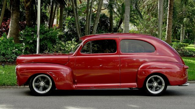 Ford Super Deluxe 1947 image number 24