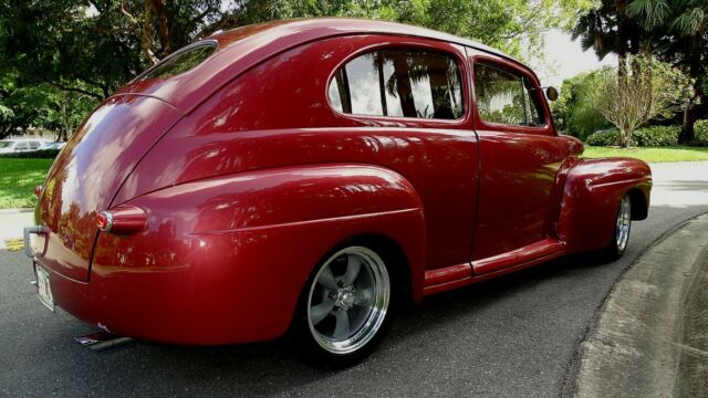 Ford Super Deluxe 1947 image number 27