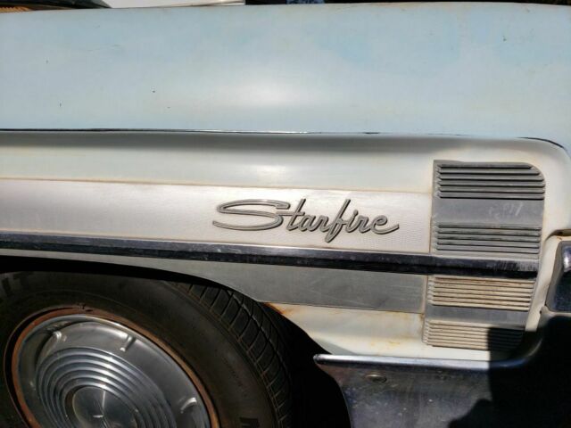 Oldsmobile Starfire 1961 image number 10