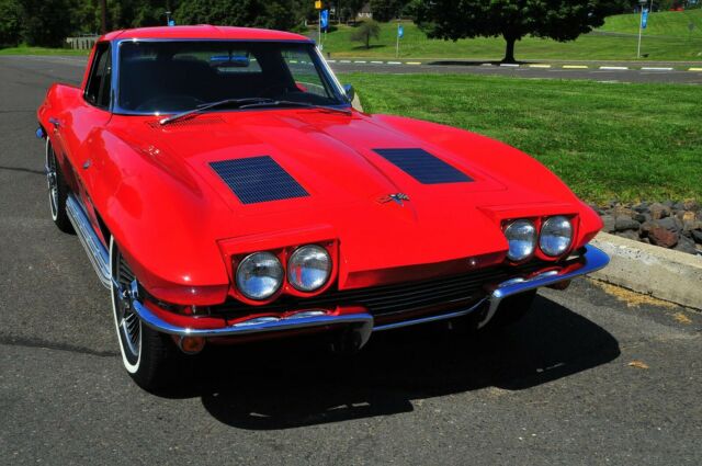 Chevrolet Corvette 1963 image number 26