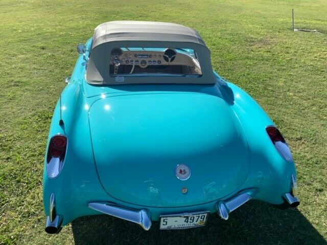Chevrolet Corvette 1957 image number 23