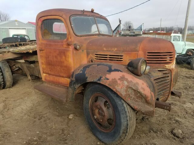 Dodge Truck 1945 image number 2