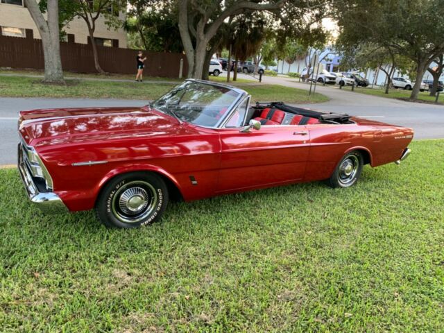 Ford Galaxie 1966 image number 47