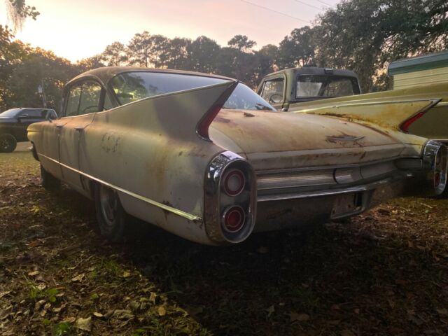Cadillac Series 62 1960 image number 2