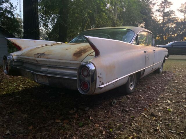 Cadillac Series 62 1960 image number 9