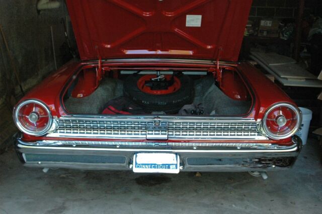 Ford Galaxie 1963 image number 24