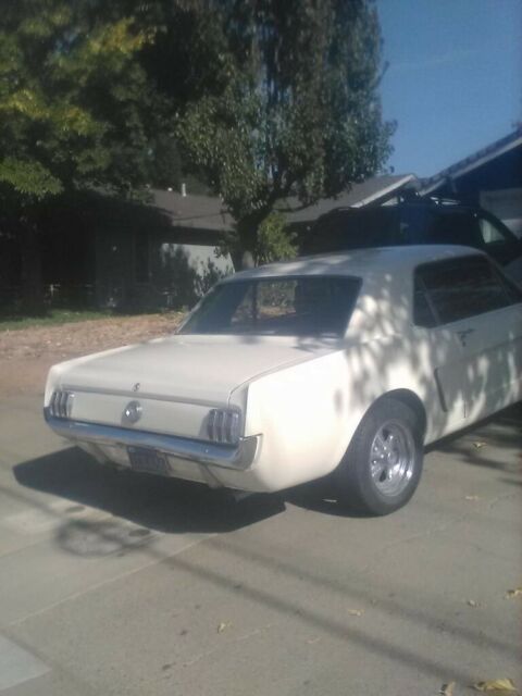 Ford Mustang 1965 image number 6