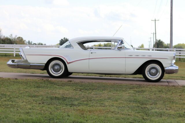 Buick Riviera 1957 image number 14