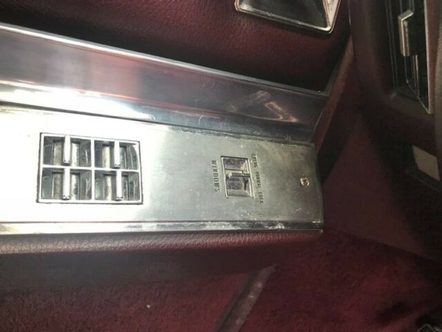 Cadillac DeVille 1967 image number 30
