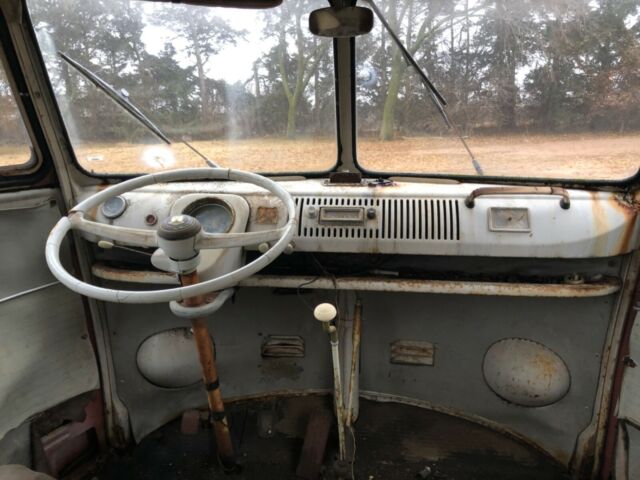 Volkswagen Bus/Vanagon 1966 image number 25