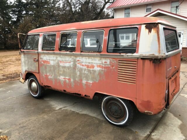 Volkswagen Bus/Vanagon 1966 image number 39