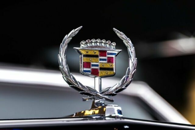 Cadillac DeVille 1975 image number 17