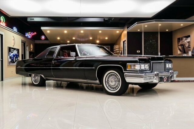 Cadillac DeVille 1975 image number 30