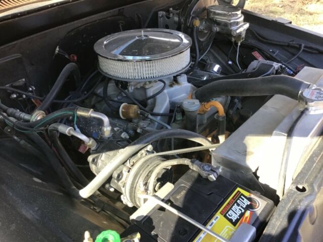 Chevrolet Suburban 1960 image number 21