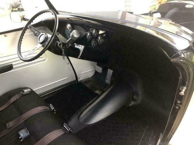 Ford ROADSTER 1933 image number 24