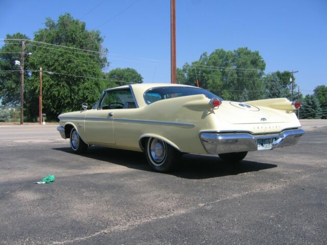 Chrysler Imperial 1960 image number 22