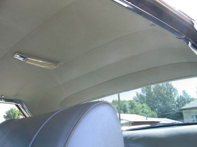 Chrysler Imperial 1960 image number 9