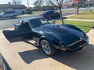 Chevrolet Corvette 1974 image number 2