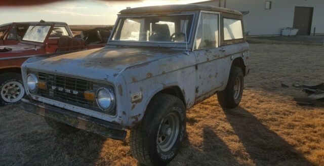 Ford Bronco 1971 image number 0
