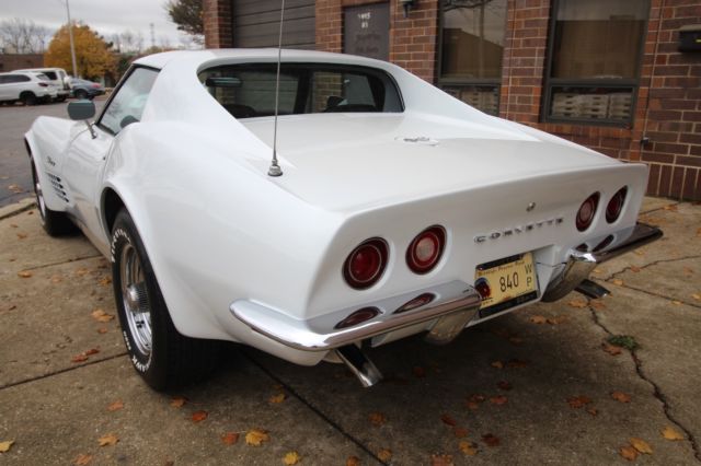 Chevrolet Corvette 1972 image number 3