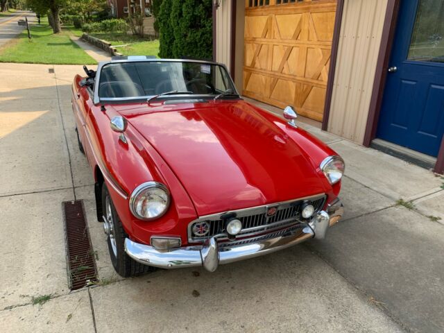 MG MGB 1964 image number 1