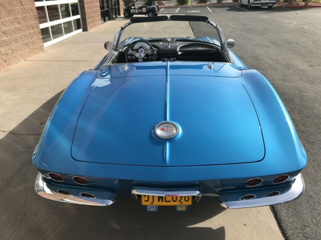 Chevrolet Corvette 1961 image number 18