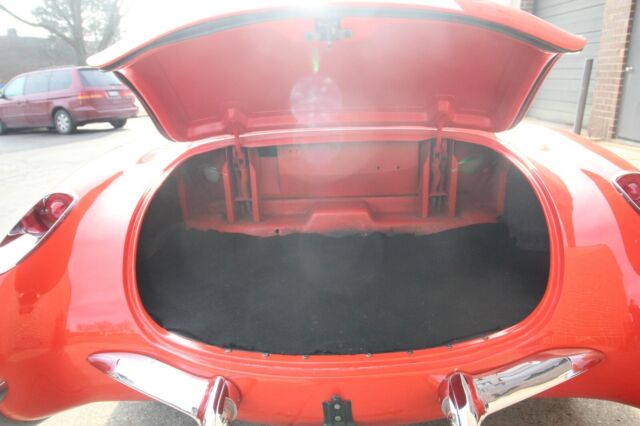 Chevrolet Corvette 1956 image number 35