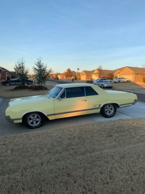 Oldsmobile 442 1965 image number 0