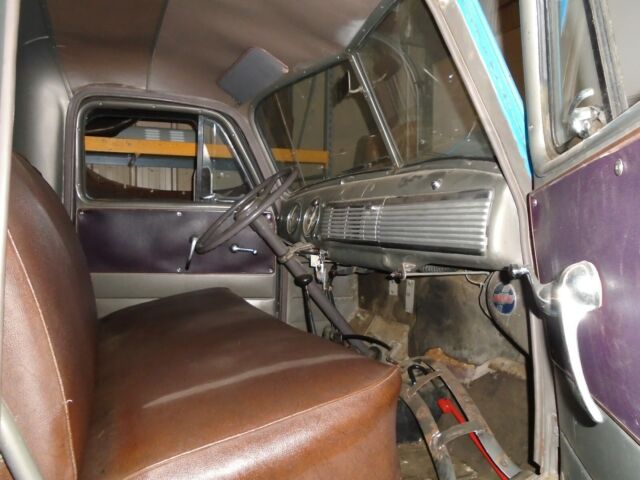 Chevrolet Truck 1951 image number 13