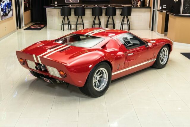 Ford GT40 1966 image number 11